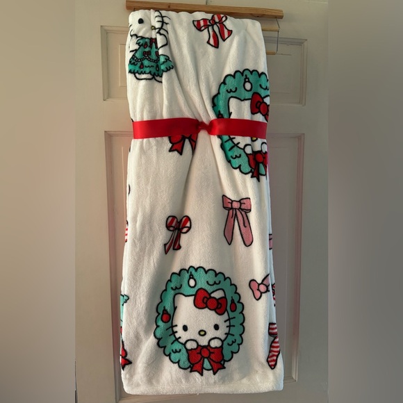 Hello Kitty Christmas 2 Blanket Set